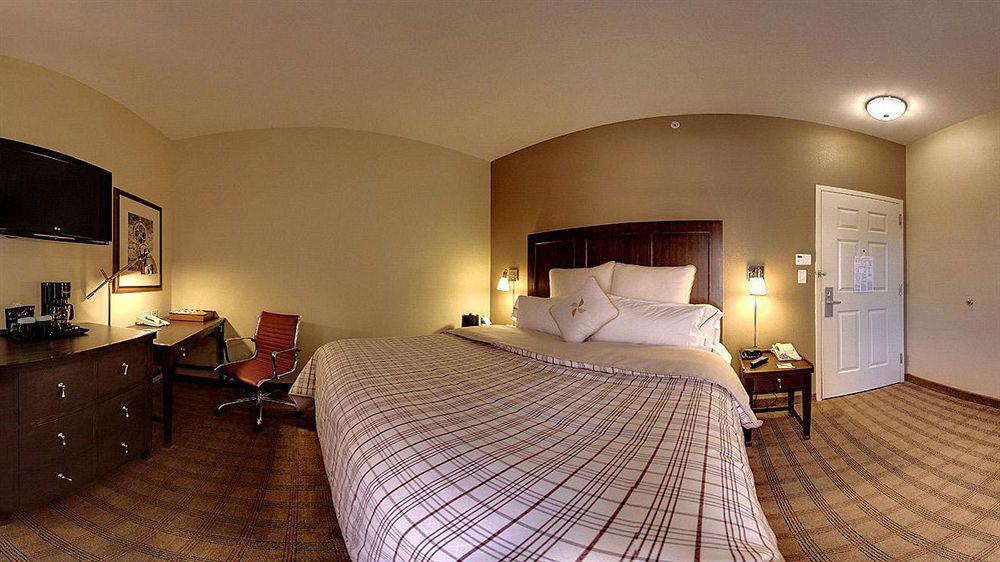 Holiday Inn Savannah Historic District By Ihg Экстерьер фото