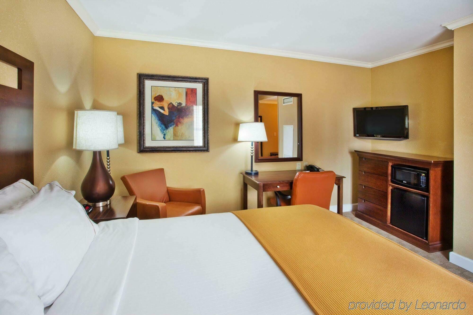 Holiday Inn Savannah Historic District By Ihg Экстерьер фото